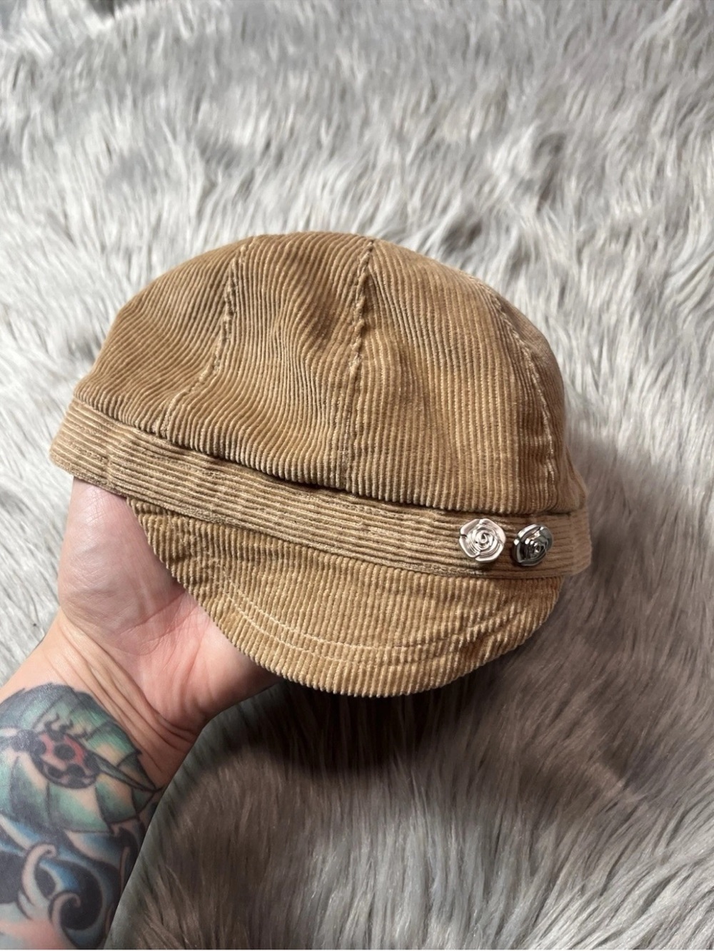 Vintage Y2K 2006 Gap Outlet Tan Corduroy Girls Hat Size S/M